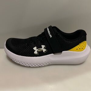 New Under Armour Youth Surge 4 Black Yellow Running Shoes - Size 3 / EU35 NIB